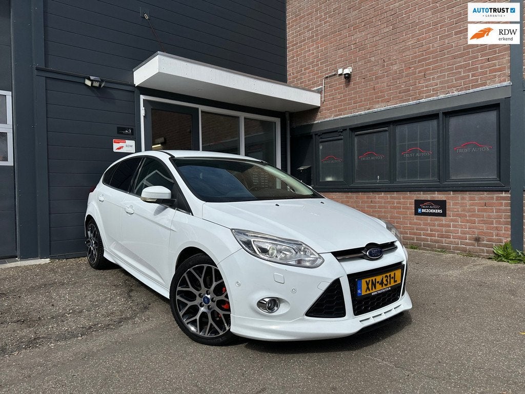 Ford Focus 1.0 EcoBoost Edition Plus ST-Line|Led|Pdc|Stoelve, Euro 5, 125 pk, Gebruikt, 635 kg
