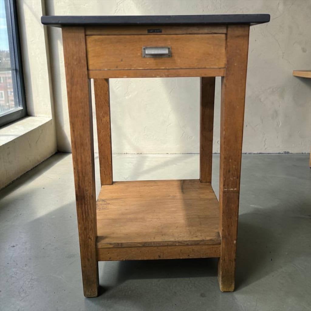 Vintage houten hoge bijzettafel / toogje / mini keukenkast, Ophalen, Gebruikt, Minder dan 45 cm