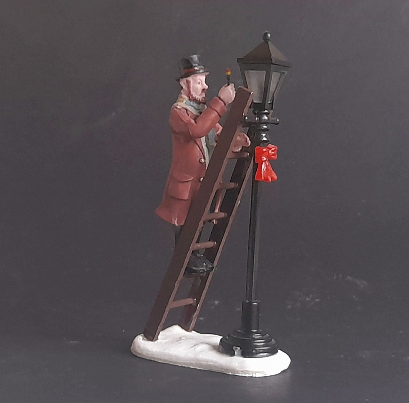 lemax kerst figuur d35 kerstdorp kersthuisjes, Ophalen of Verzenden