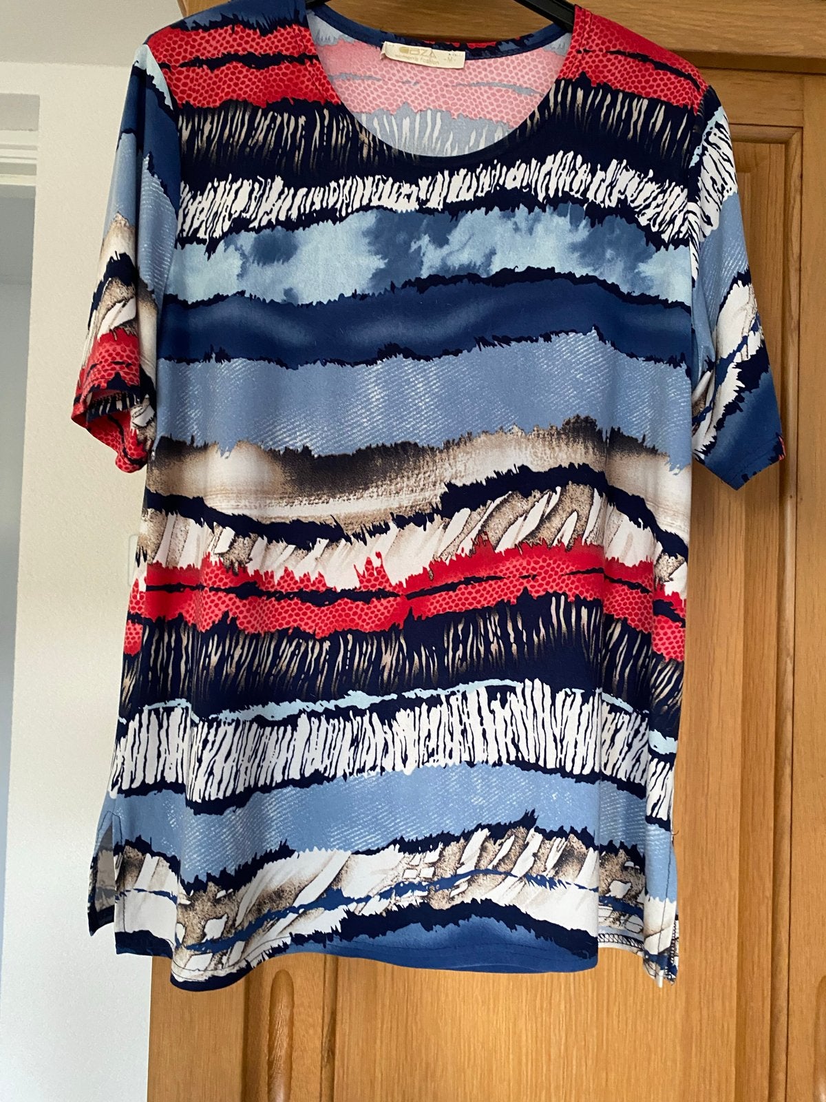 Kleurenrijk T-shirt met korte mouwen - Maat M, Kleding | Dames, T-shirts, Maat 38/40 (M), Meerkleurig, Ophalen of Verzenden, Zo goed als nieuw