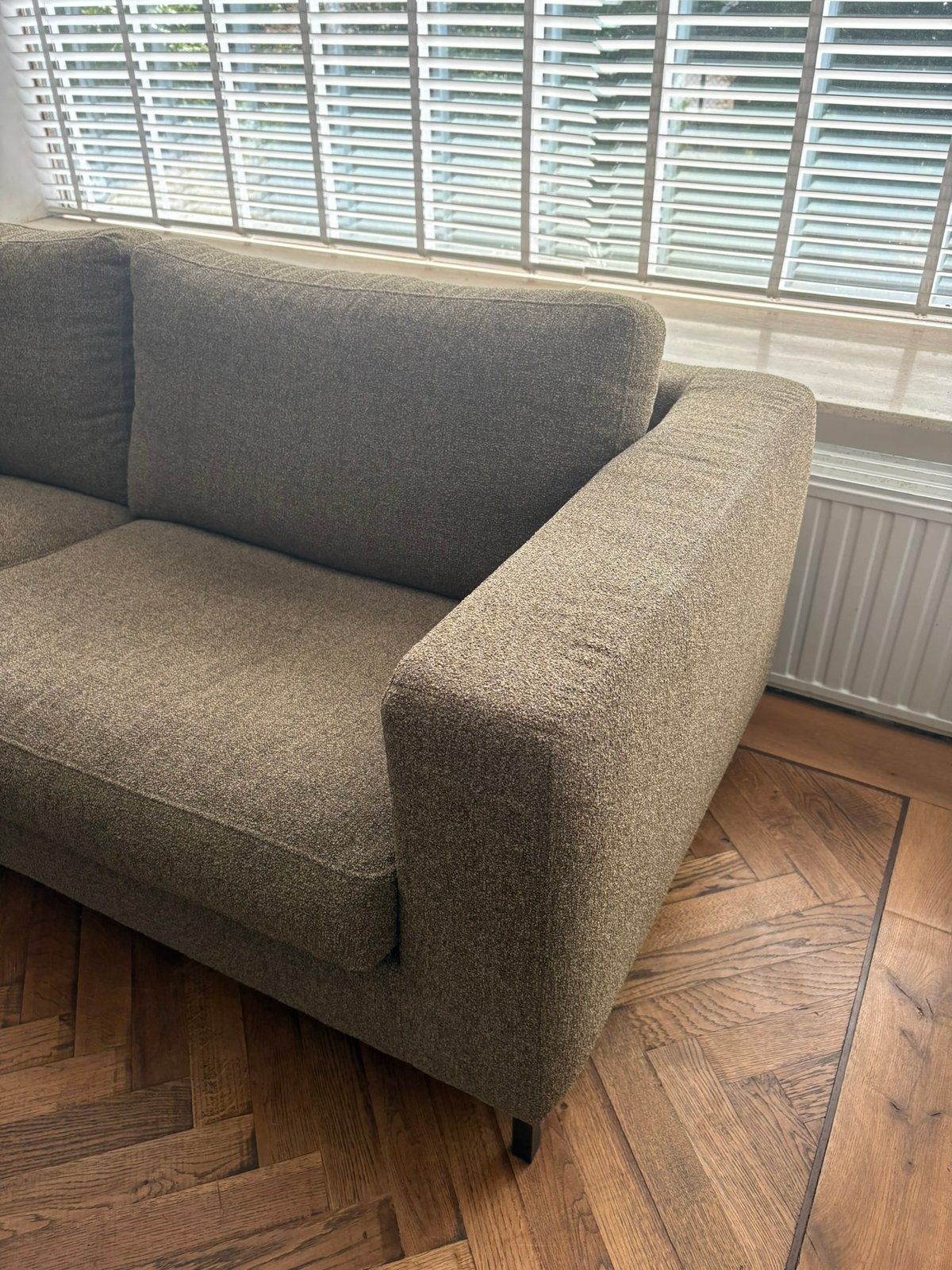 Prachtige olijfkleurige bank 210 cm v Goossens Wonen zgan, Ophalen, Driepersoons, 75 tot 100 cm, Zo goed als nieuw