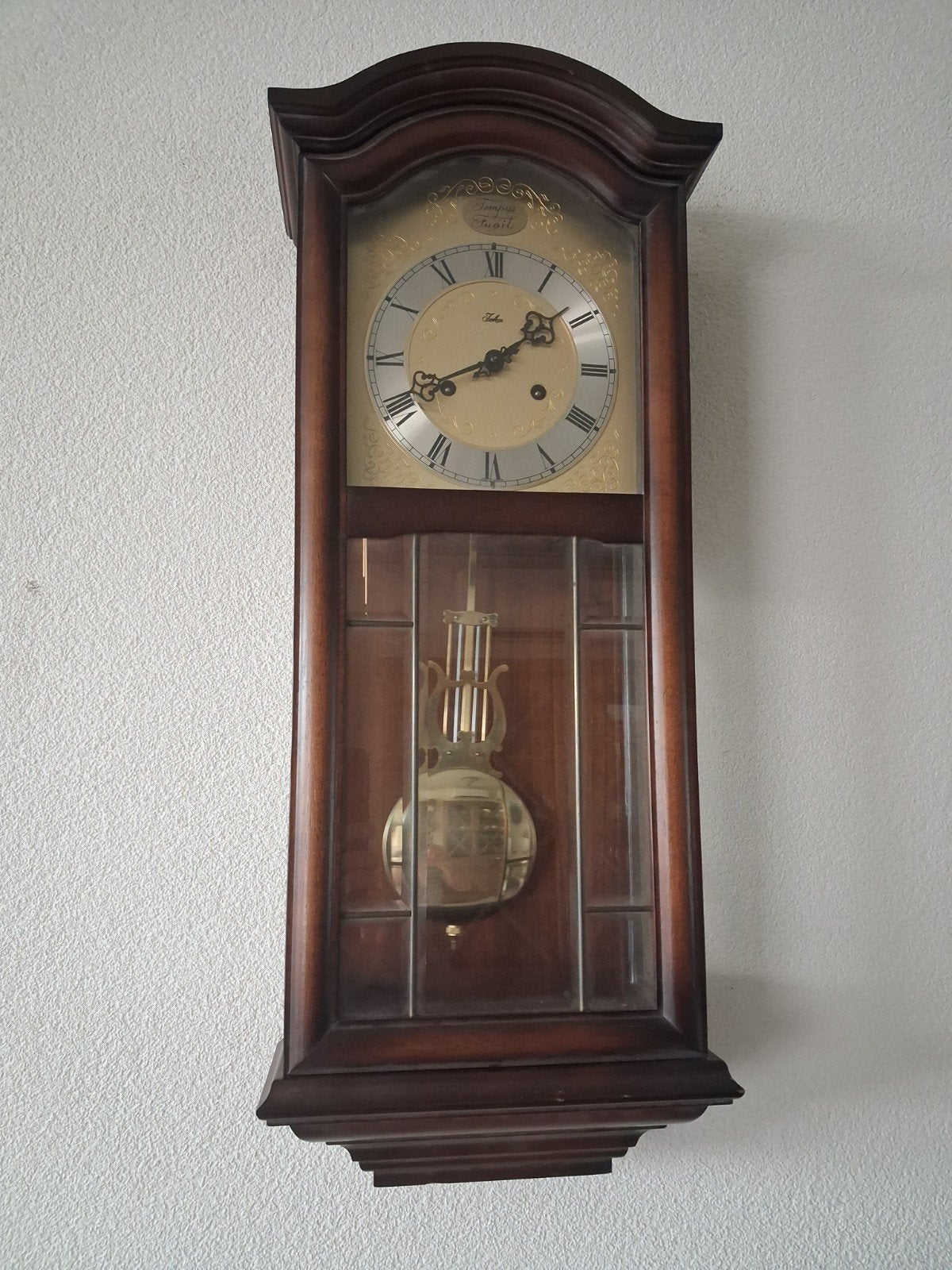 Tempus klok, Ophalen
