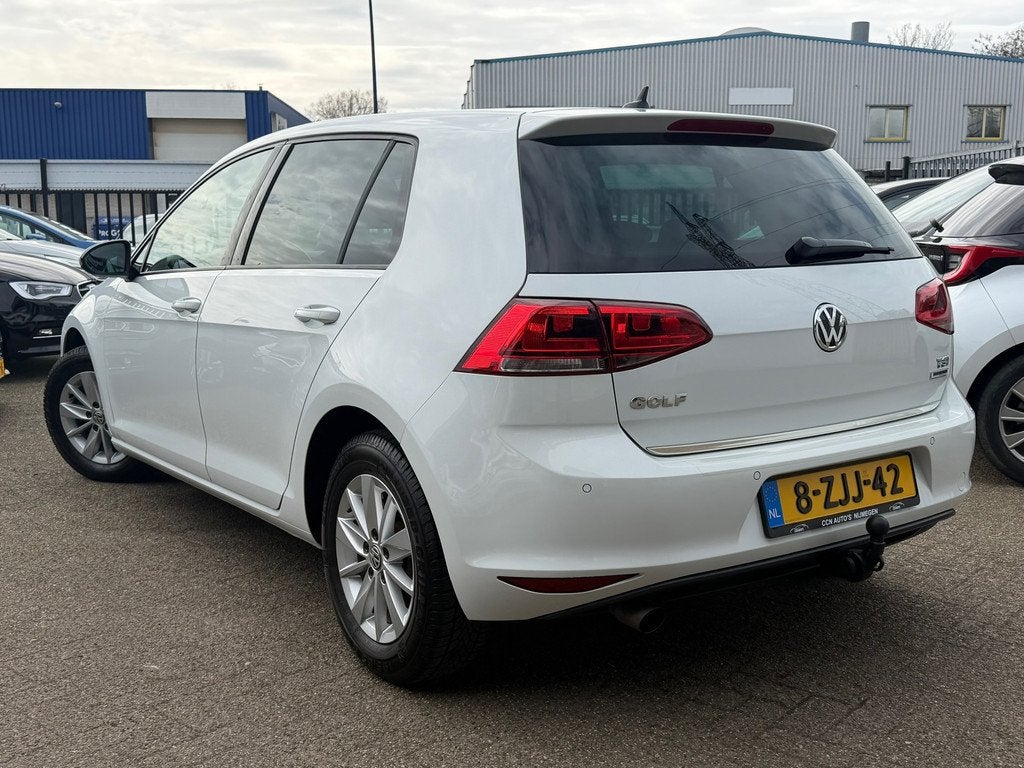 Volkswagen Golf 1.2 TSI Highline / PDC / Camera / 1ste Eig /, Auto's, Volkswagen, Voorwielaandrijving, Euro 5, Gebruikt, 4 cilinders