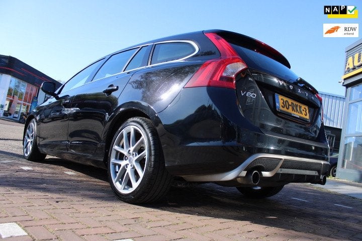 Volvo V60 2.0T R-Design | Automaat | Navi | Stoelverwarming, Auto's, Euro 5, 4 cilinders, Leder en Stof, Zwart
