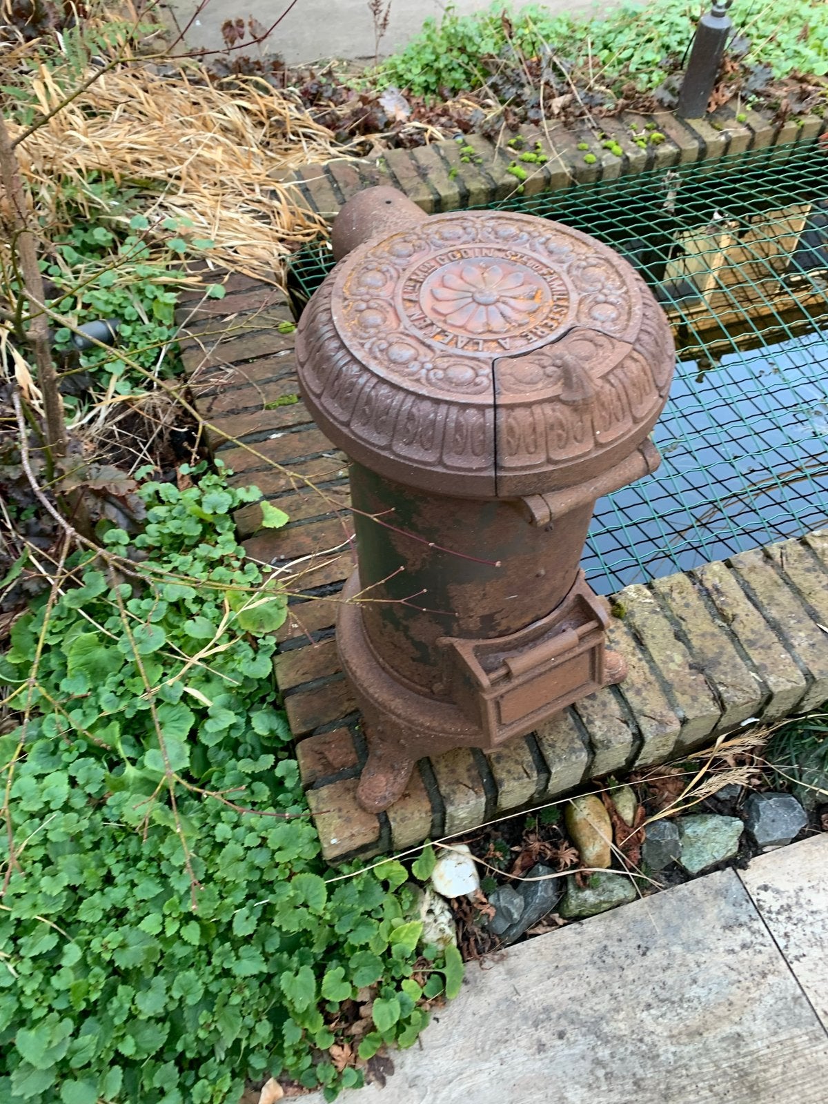 Antieke Godin Potkachel - Decoratief Gietijzer, Huis en Inrichting, Ophalen, Potkachel, Gebruikt, Vrijstaand
