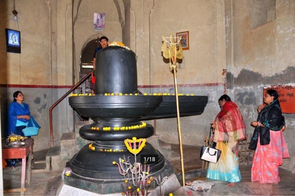 Diverse Shivlingam beeldjes en boek ‘The Lord Shiva', Verzamelen, Religie, Verzenden, Beeld(je), Hindoeïsme
