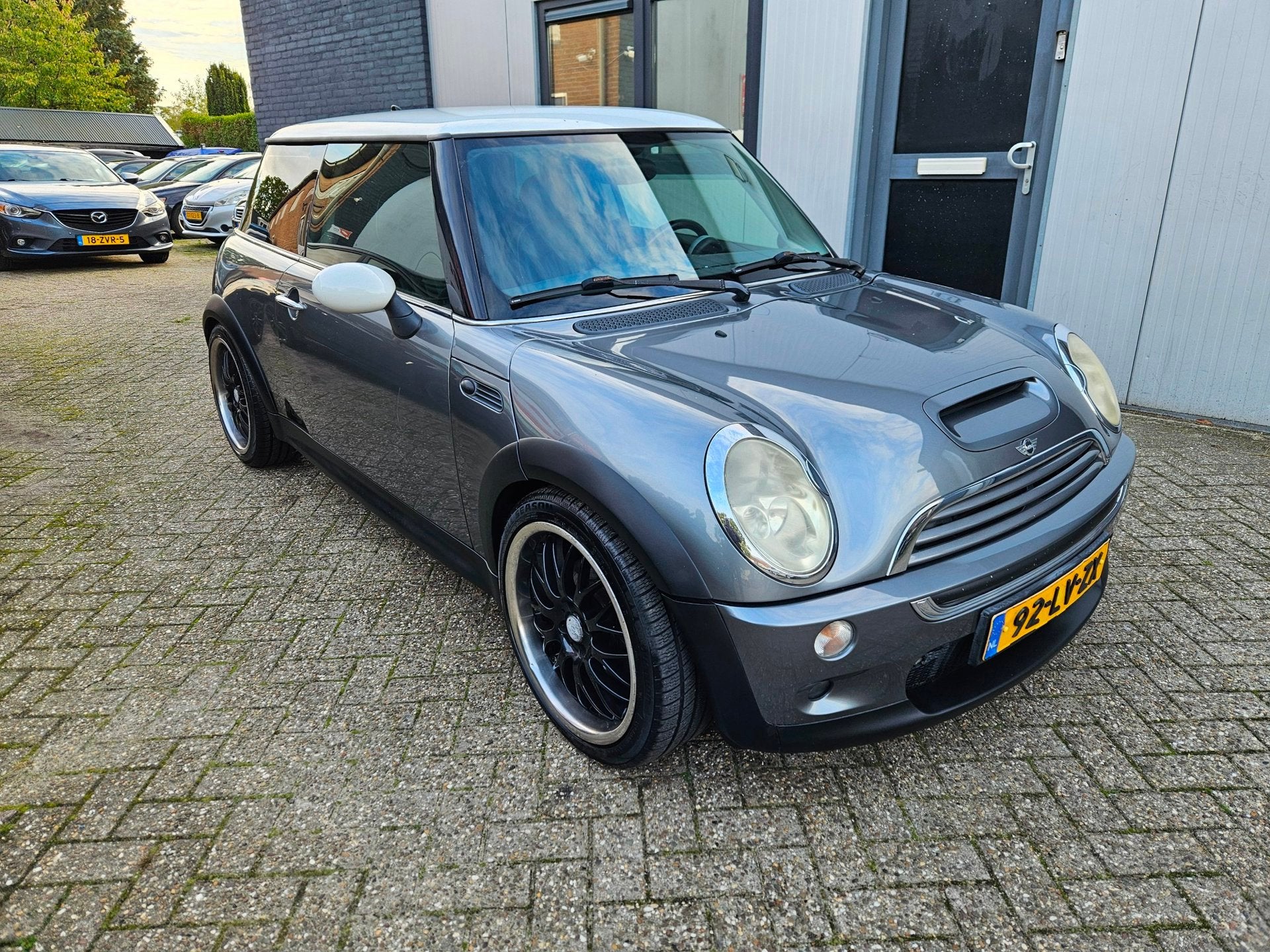 Mini 3-Deurs 1.6 Cooper S Chili 2003 NIEUWE MOTOR, Auto's, Voorwielaandrijving, Gebruikt, 4 cilinders, 4 stoelen