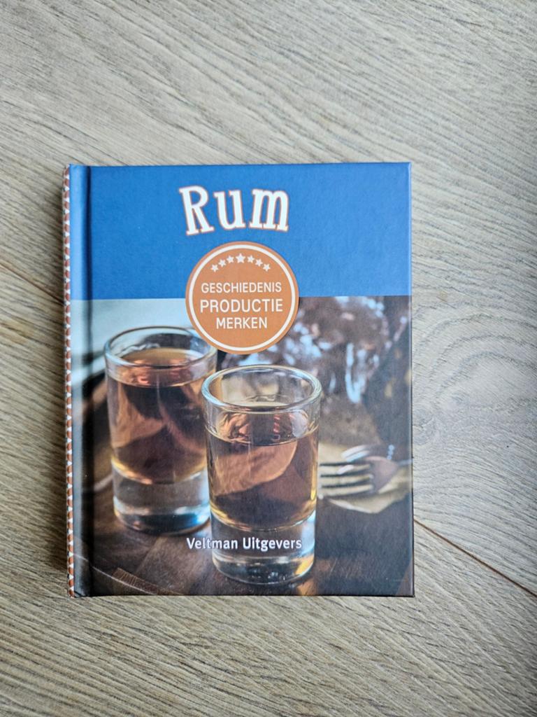 Ulrike Lowis - Rum boek horeca leerstof, Ophalen of Verzenden, Zo goed als nieuw, Ulrike Lowis