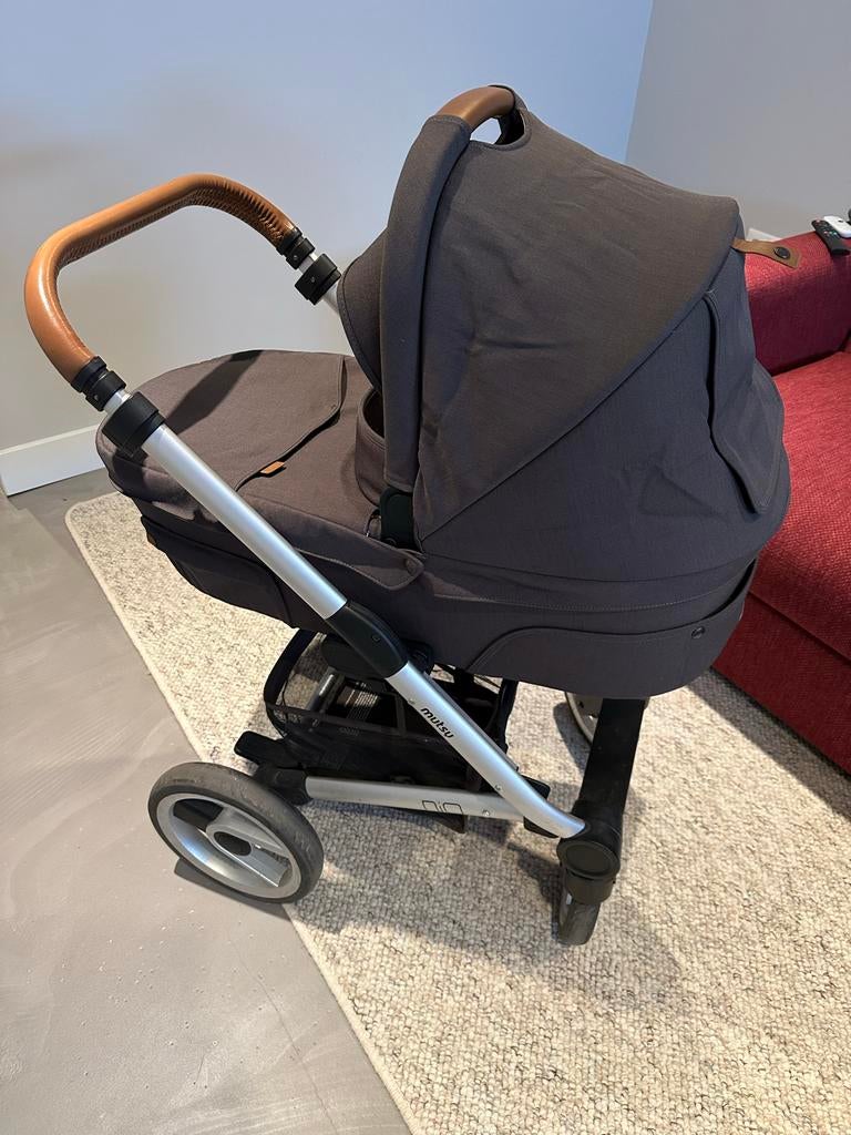 Mutsy Nio wandelwagen met accessoires, Ophalen, Gebruikt, Voetenzak