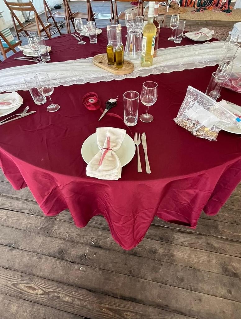 10 Bordeaux Rode Tafelkleden (200 cm) & 75 servetten, Ophalen of Verzenden, Gebruikt, Rond, Binnen