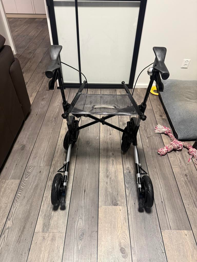 Te Koop Topro Troja rollator, Ophalen, Opvouwbaar, Gebruikt