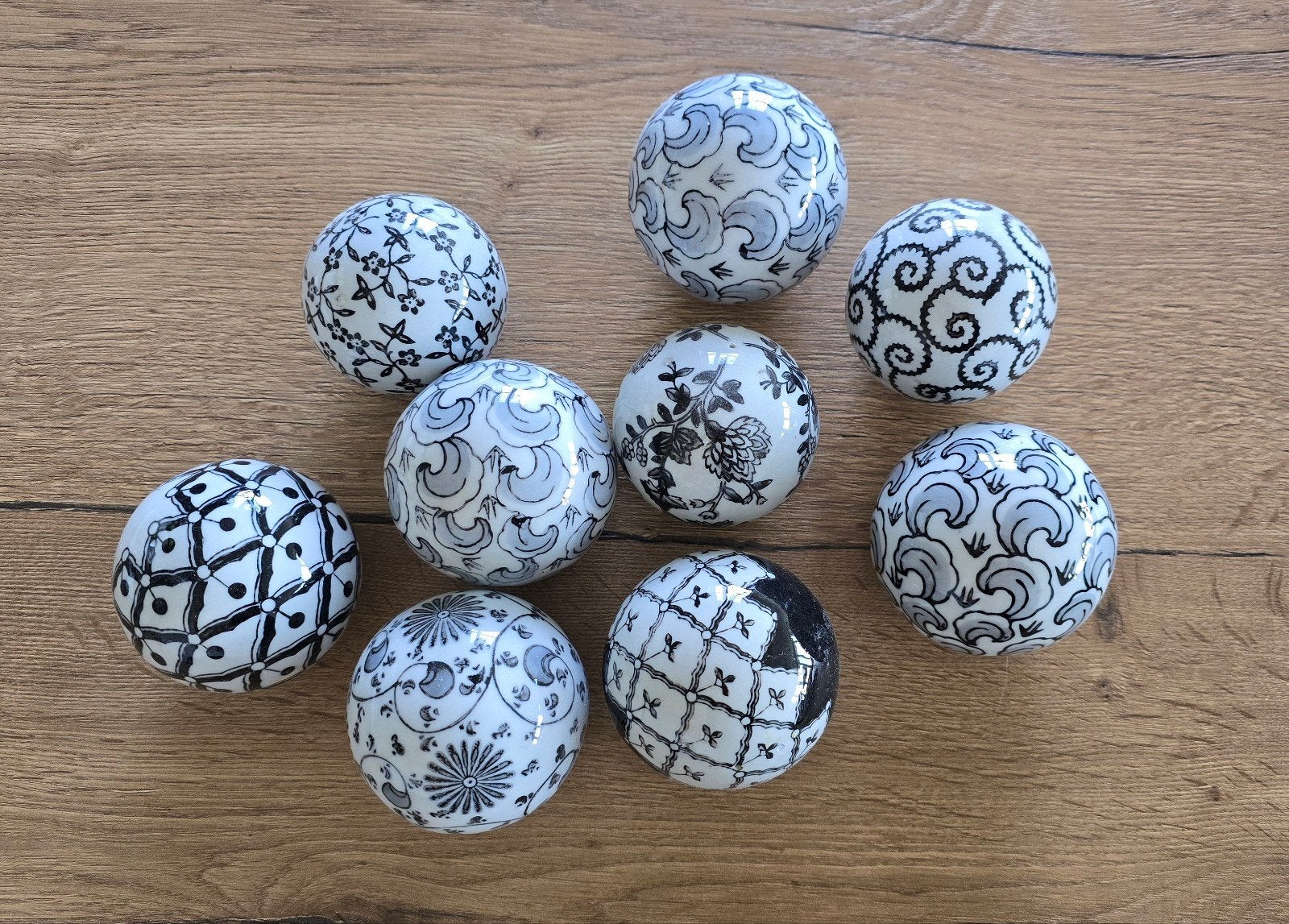 Keramieken ballen zwart wit, Huis en Inrichting, Ophalen of Verzenden, Zo goed als nieuw, Steen/keramiek
