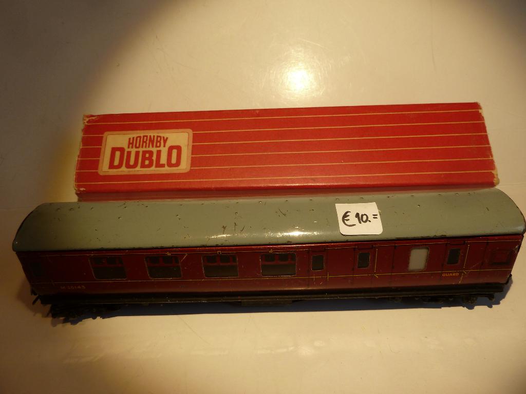 HORNBY DUBLO: RIJTUIG: M 26143 + ORG. DOOSJE PRIJS(je) €10.=, Overige merken, Wisselstroom, Gebruikt, Wagon