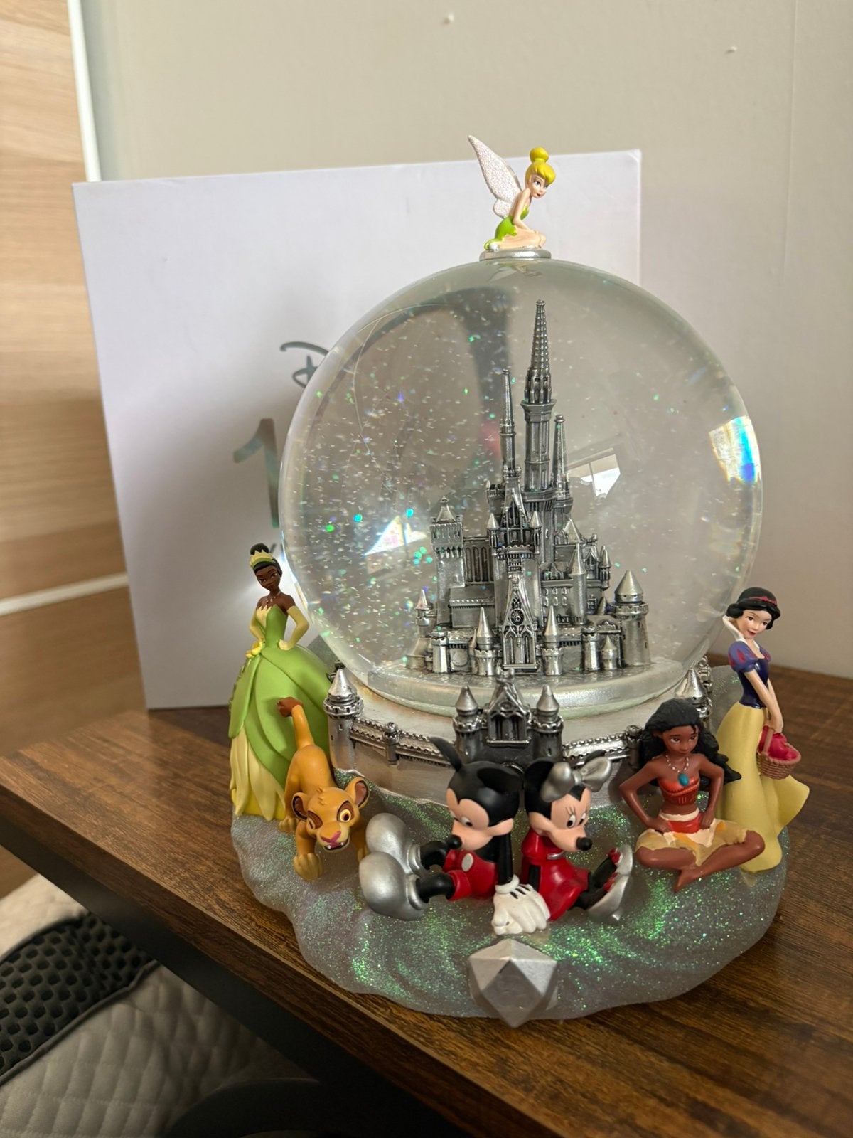 Disney exclusive limited snowglobe 100 years of wonder, Ophalen, Zo goed als nieuw