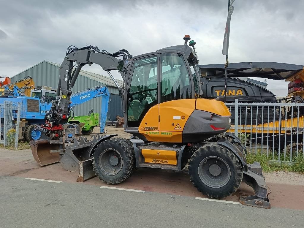 Mecalac 9 MWR + rototilt R3 + buckets/forks excavator 8Ton, Graafmachine