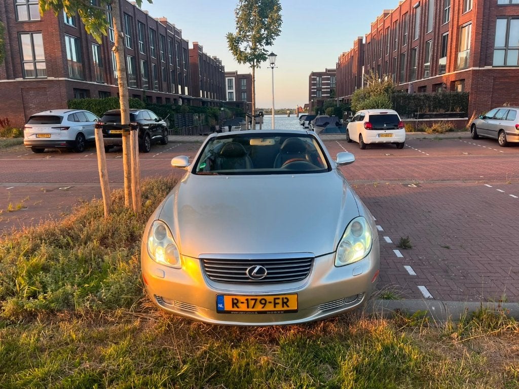 Toyota 2002 Grijs, Auto's, Automaat, 4293 cc, 1715 kg, Cabriolet