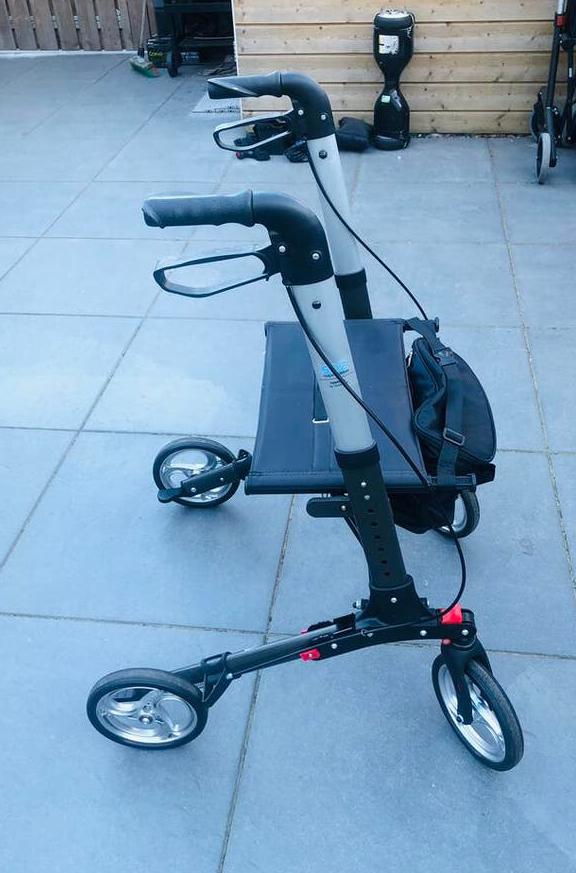 Diverse prachtige rollator te koop opvouwbaar / lichtgewicht, Diversen, Rollators, Ophalen of Verzenden, Lichtgewicht, Zo goed als nieuw