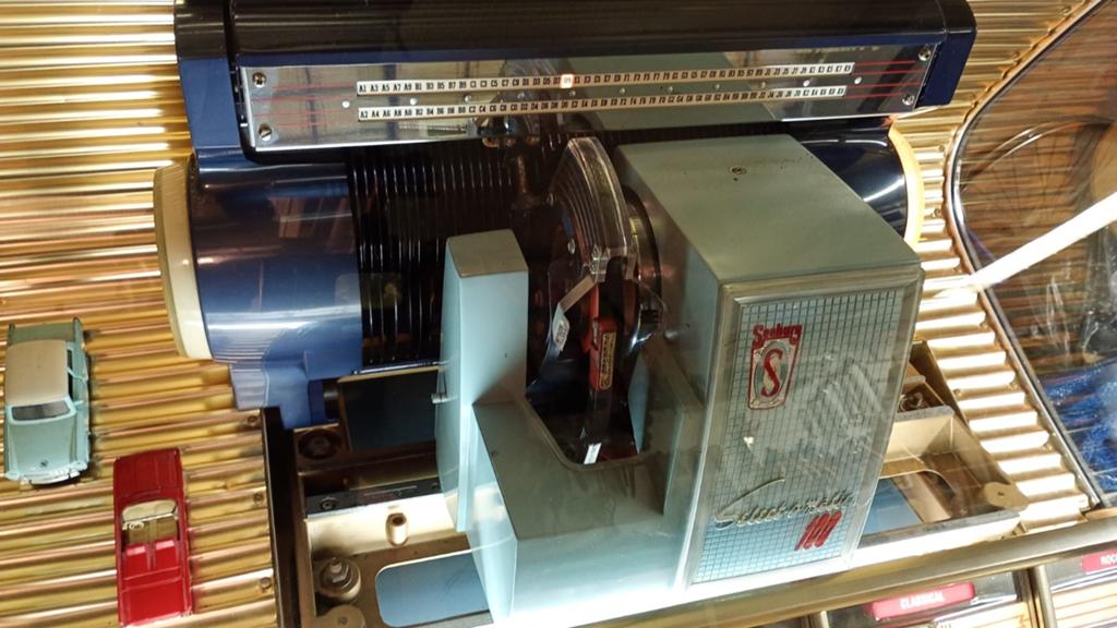 Prachtige Seeburg 100 R jukebox, Verzamelen, Automaten | Jukeboxen, Zo goed als nieuw, Seeburg, 1950 tot 1960, Ophalen of Verzenden
