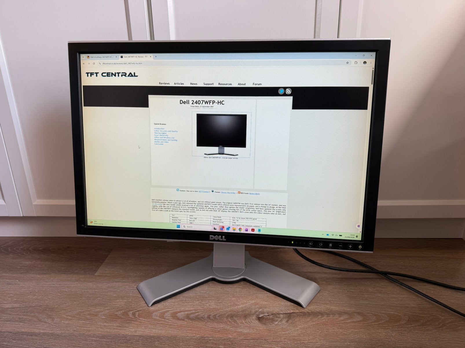 Dell UltraSharp 2407WFP 24" monitor, 1920x1200, IPS, Full HD, 60 Hz of minder, Ophalen