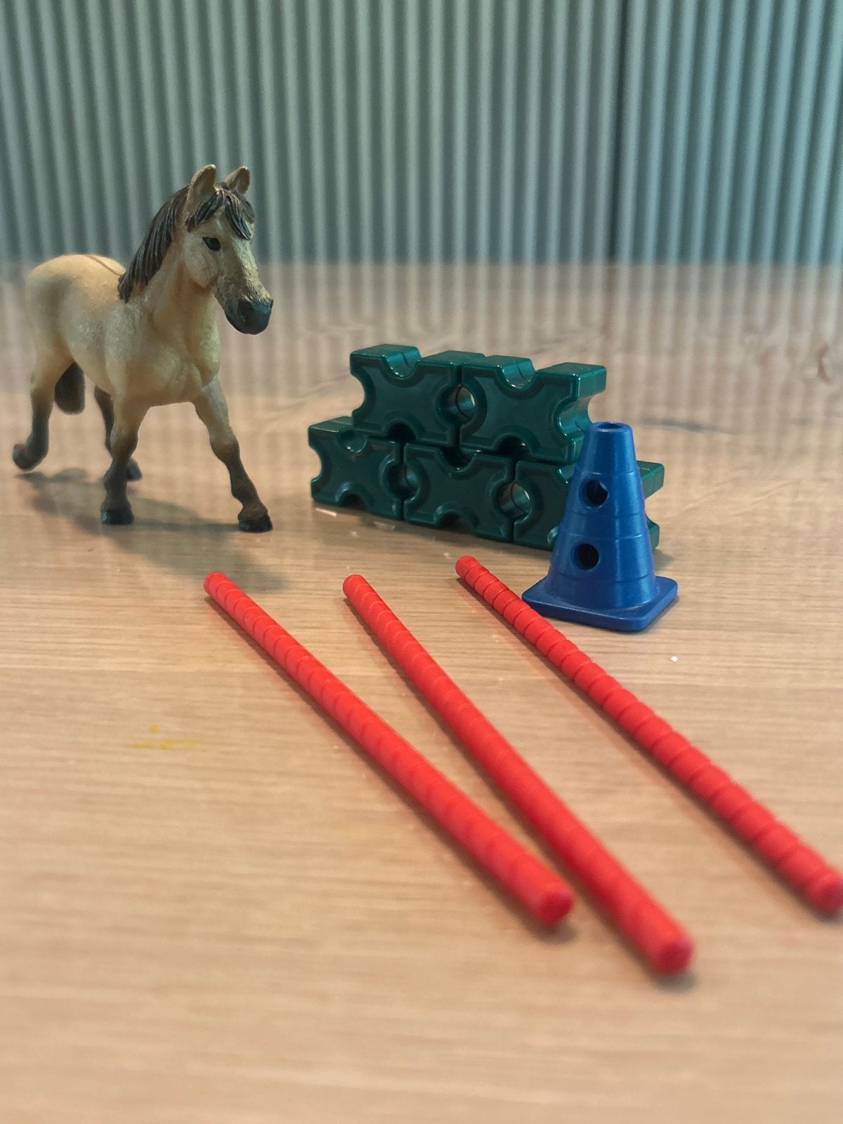 Schleich paard met hindernis set - Speelgoed, Ophalen, Gebruikt