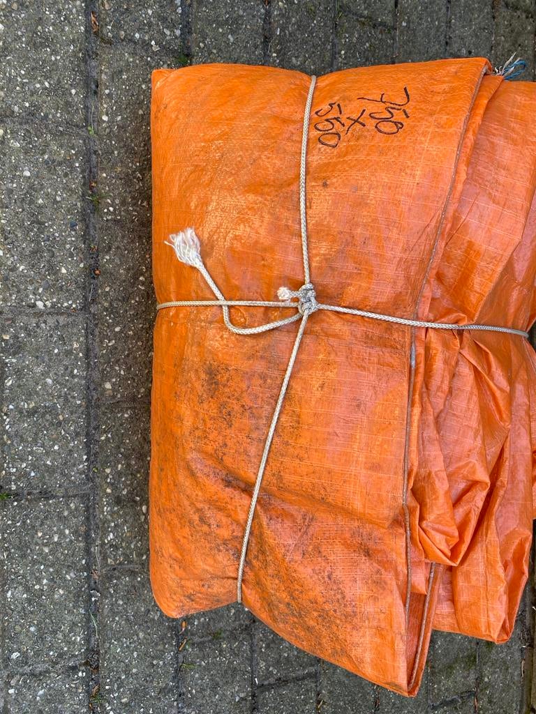 Oranje dekzeil 5x5m - Gebruikt maar functioneel, Ophalen, Gebruikt, 15 m² of meer, Zeil