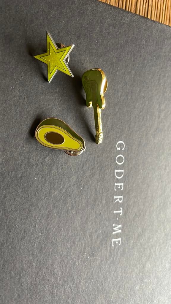 Godert Me Amsterdam groene pins, Verzamelen, Speldjes, Pins en Buttons, Ophalen of Verzenden, Nieuw, Overige onderwerpen