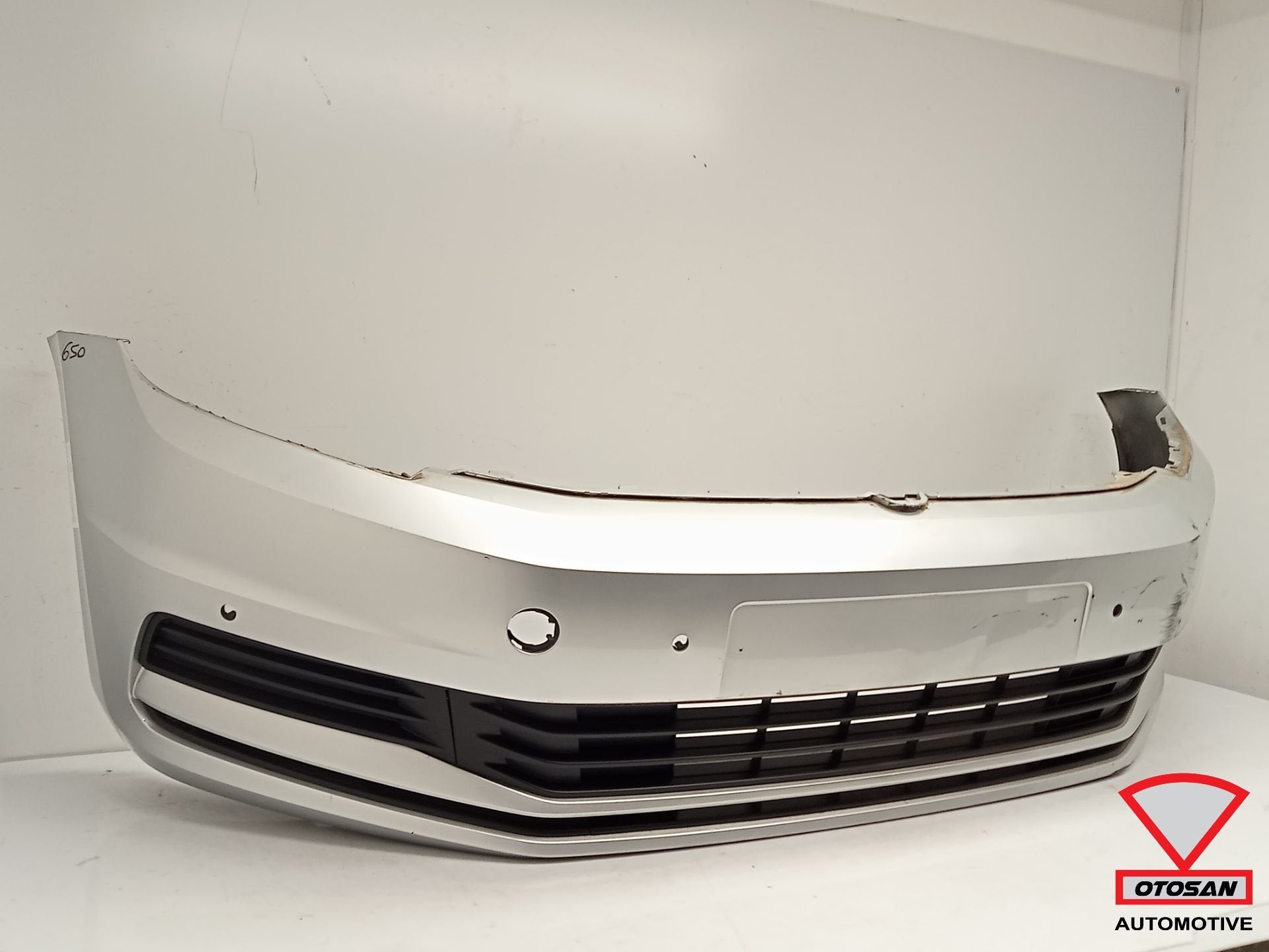 VW Touran 5T 5TA 2016+ Voorbumper Bumper 4xPDC Origineel!, Gebruikt, Volkswagen, Volkswagen AG, Bumper