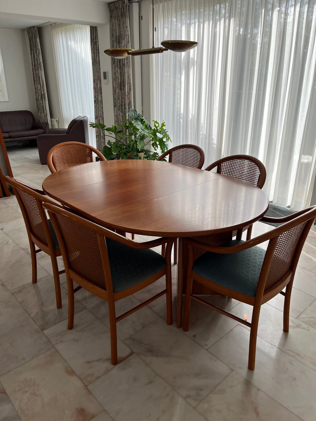 Ronde en/of ovale eettafel met zes stoelen, Ophalen, Gebruikt, Modern, 4 tot 6 stoelen