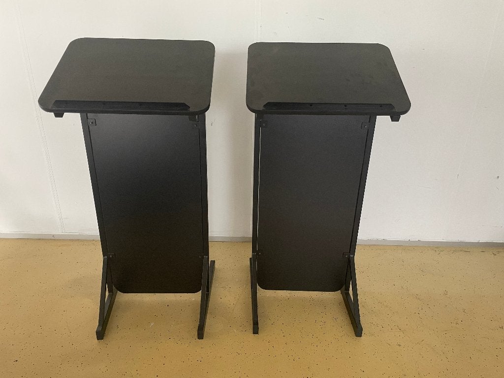 Lessenaar / presentatie desk – 2 stuks – zeer nette staat, Ophalen, Zo goed als nieuw