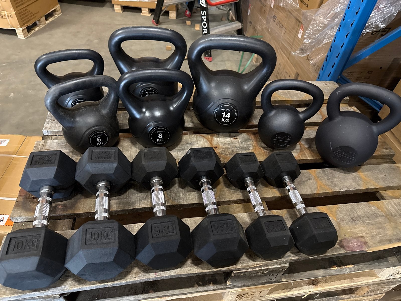 Diverse Kettlebells en Dumbbells - Krachttraining Set, Sport en Fitness, Fitnessmaterialen, Ophalen, Gebruikt, Armen, Kettlebell