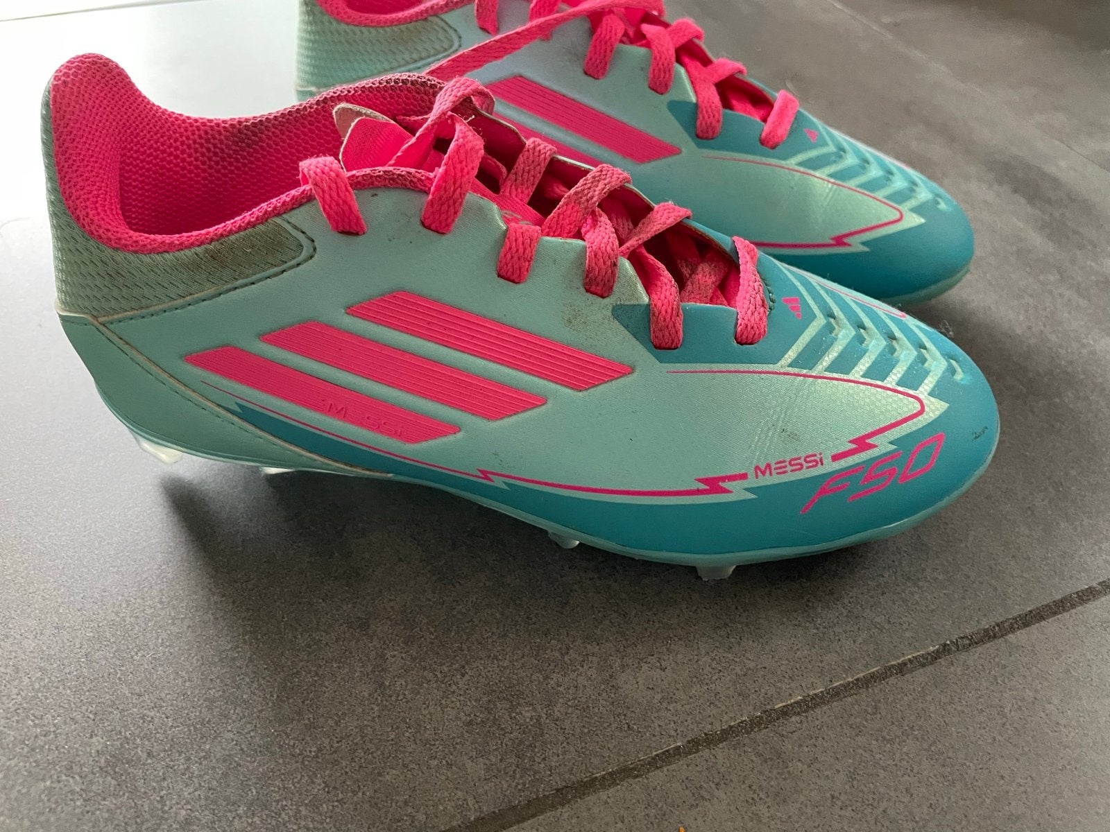 Adidas Messi F50 Voetbalschoenen, Ophalen, Maat XS of kleiner, Schoenen, Zo goed als nieuw
