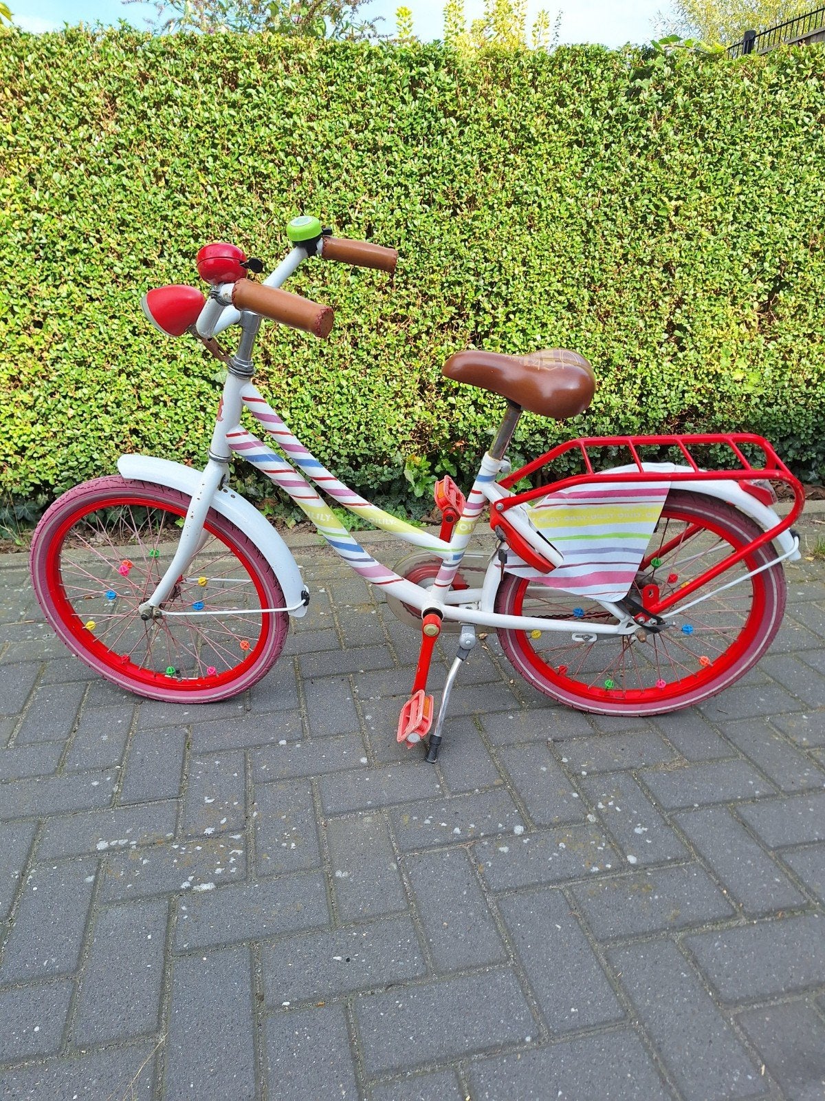 Leuke, kleurrijke meisjesfiets 20 inch met terugtraprem, Fietsen en Brommers, Ophalen, Gebruikt, Terugtraprem, 20 inch