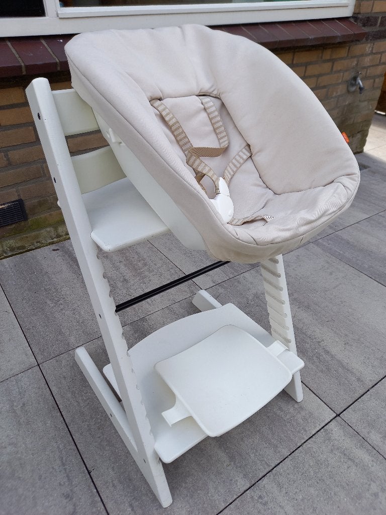 Stokke Tripp Trapp stoel, met tafelblad en babyset, Ophalen, Gebruikt, Meegroeistoel, Aanschuifbaar