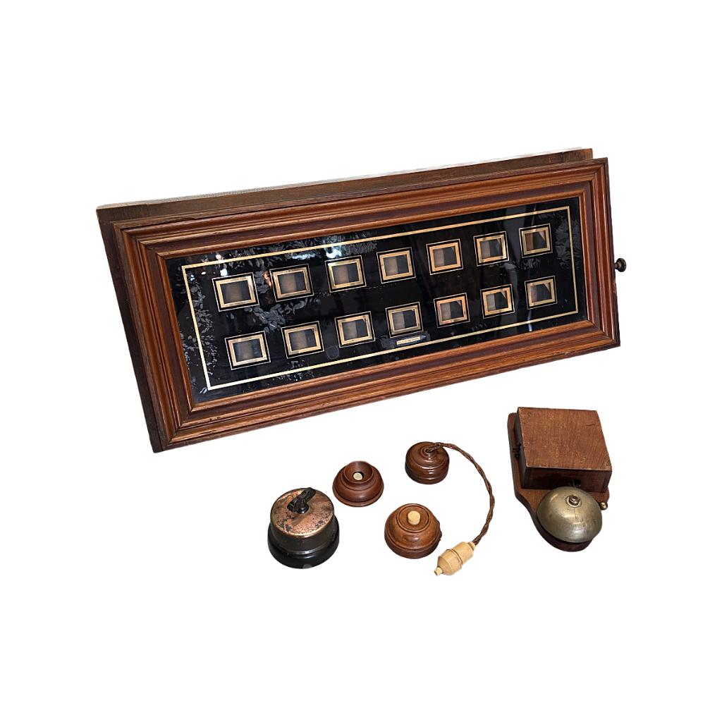 Antieke dienstbode van de koninklijke Hofhouding, Antiek en Kunst, Ophalen of Verzenden