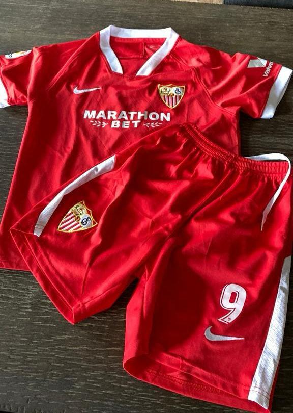 Voetbal Shirt en broekje 152-158 Sevilla, Maat XS of kleiner, Ophalen of Verzenden, Zo goed als nieuw, Shirt