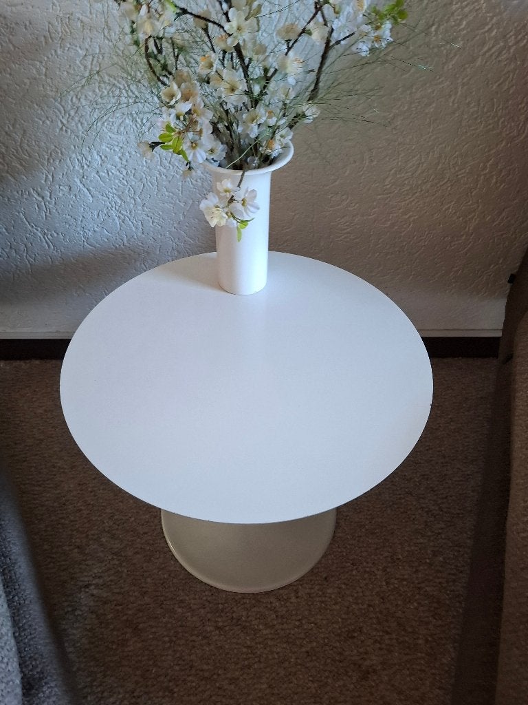 Vintage  ronde bijzettafel jaren 70 wit tulip model, Huis en Inrichting, Minder dan 55 cm, Gebruikt, Rond, Jaren 70