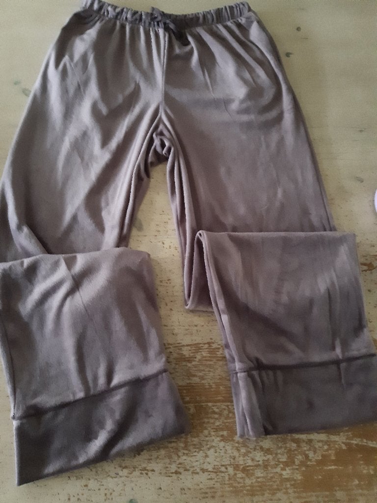 Huisbroek zacht fluweel maat S l34, Overige kleuren, Primark, Nieuw, Ophalen of Verzenden