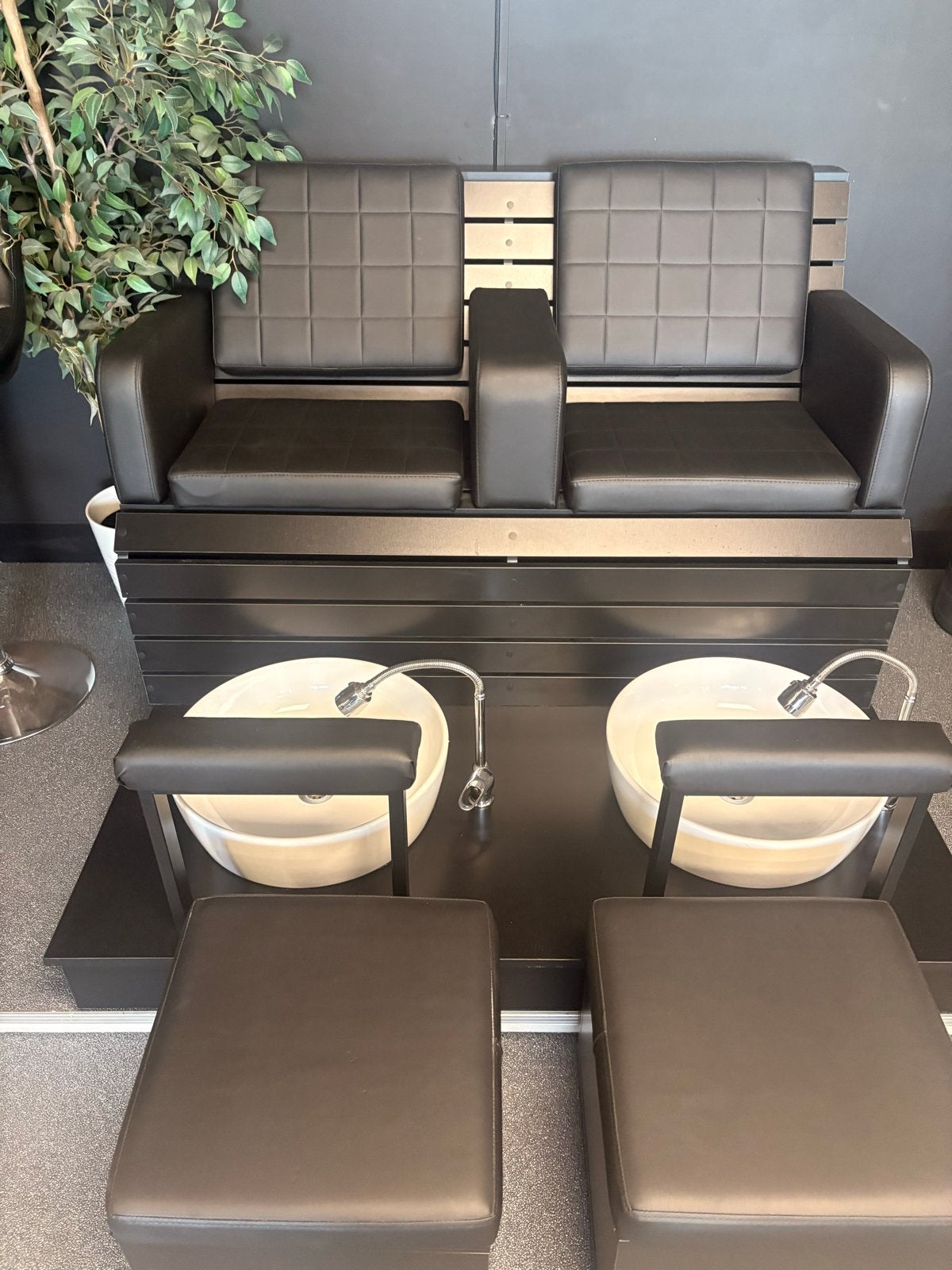 Luxe Pedicure Stoel met Dubbele Voetbaden - Zwart, Huis en Inrichting, Stoelen, Kunststof, Twee, Zwart, Ophalen of Verzenden