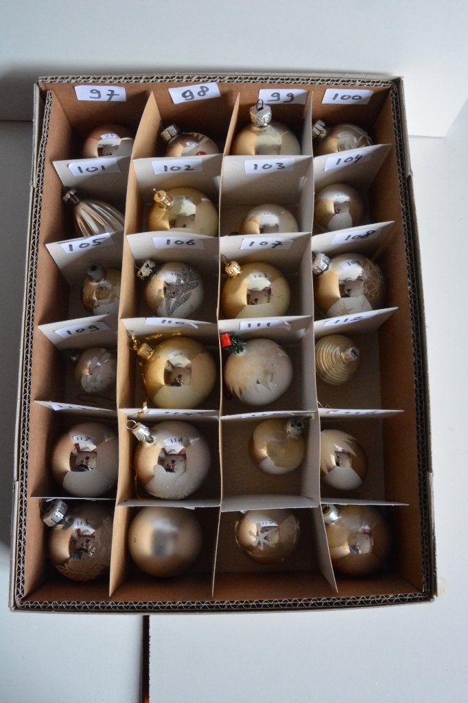 Kerstballen zilver Doos 5, Diversen, Ophalen of Verzenden, Zo goed als nieuw