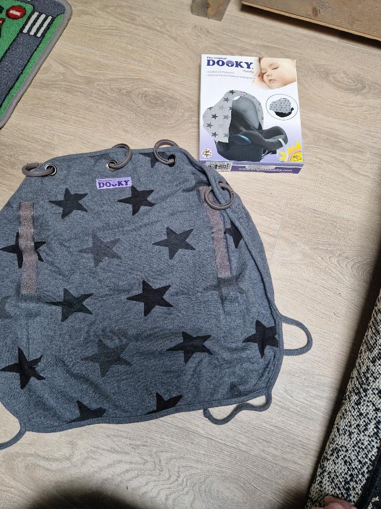 Dooky maxicosi hoes en zonnescherm, Ophalen, Overige methoden, Zo goed als nieuw, 0 t/m 13 kg