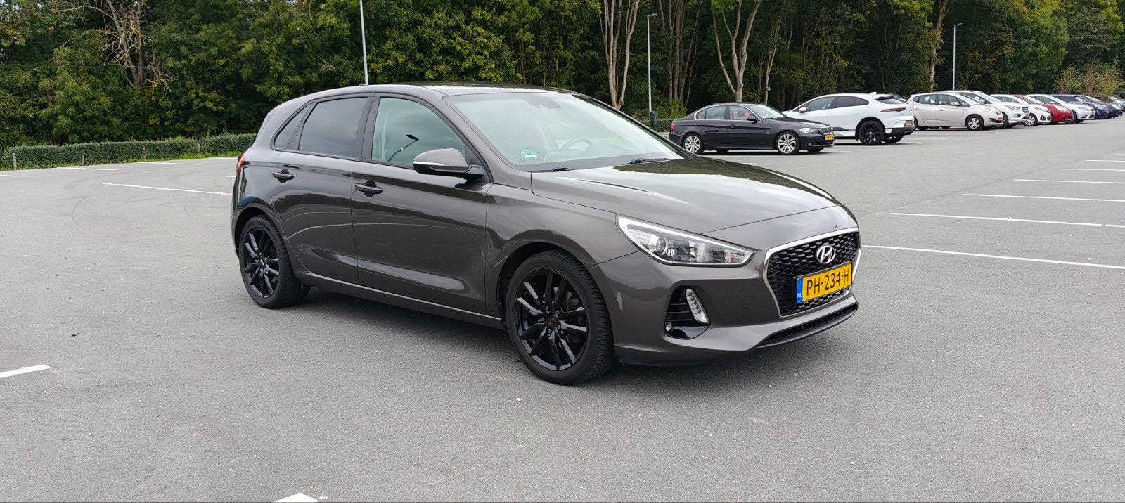 Hyundai i30 1.0 T-GDI Grijs/bruin Carplay, Auto's, Voorwielaandrijving, 1169 kg, Bruin, Origineel Nederlands