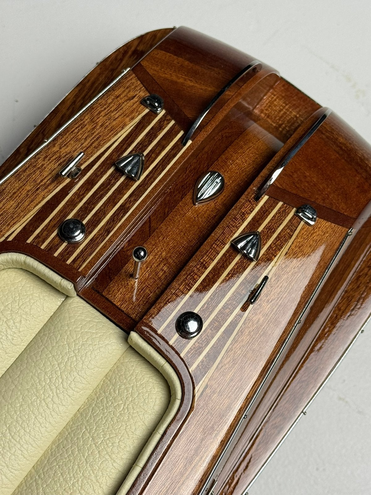 Riva modelboot op standaard, Hobby en Vrije tijd, Ophalen of Verzenden, Zo goed als nieuw