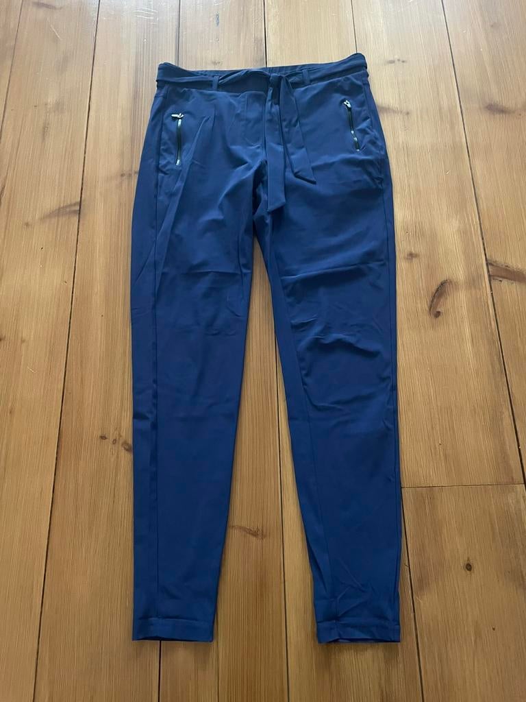 Mooie blauwe travelstofbroek Studio Anneloes, L, Maat 42/44 (L), Zo goed als nieuw, Lang, Verzenden