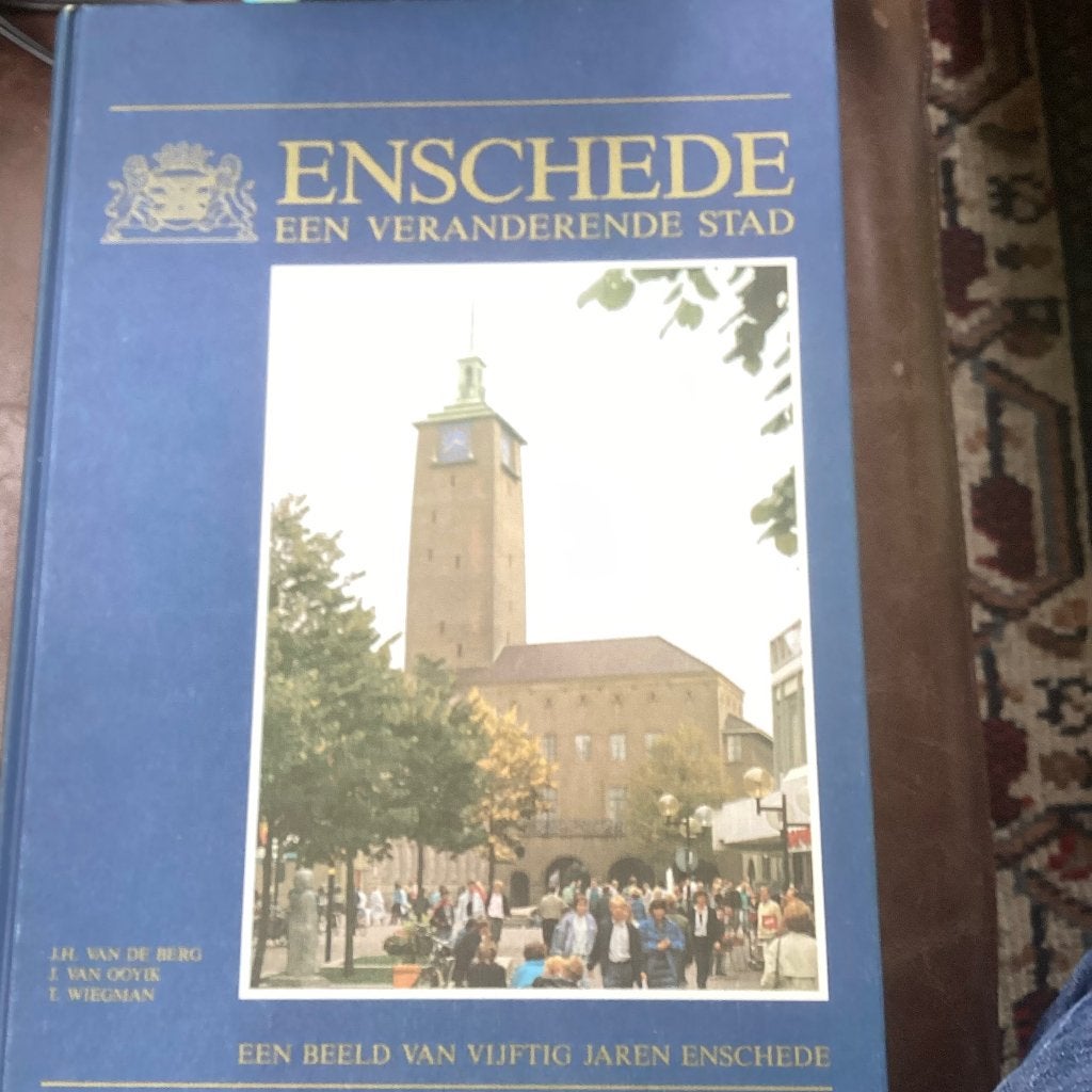 Enschede een veranderende stad 50 jaar Enschede, Boeken, Geschiedenis | Stad en Regio, Ophalen of Verzenden, 20e eeuw of later