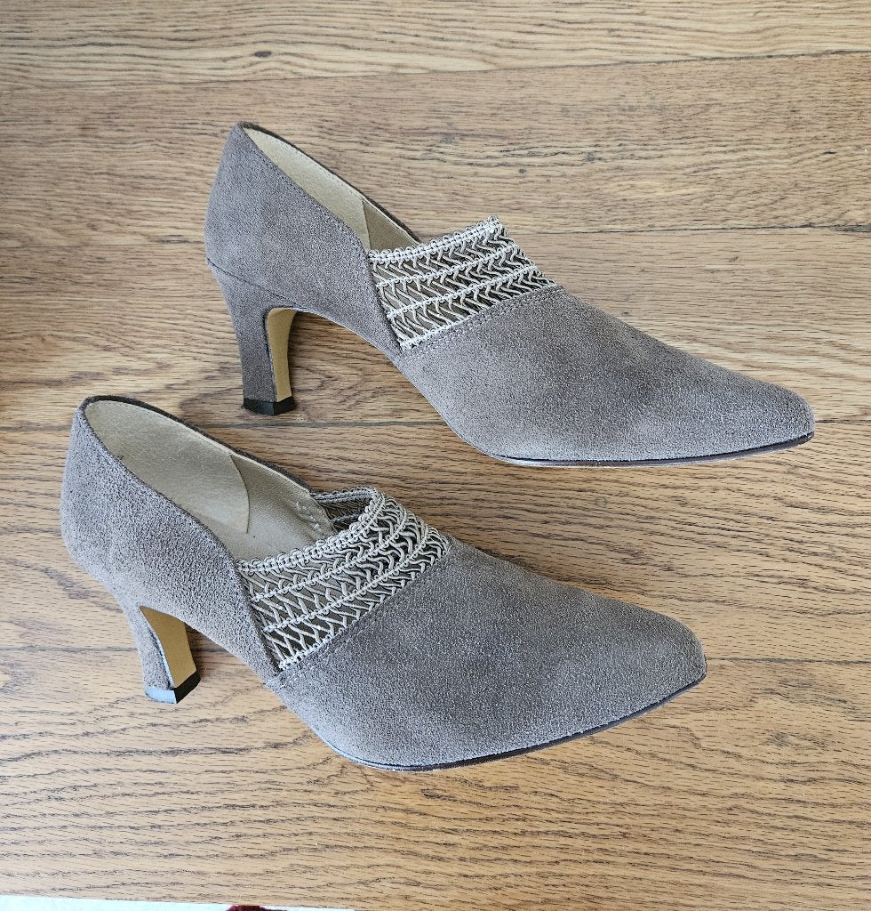 Pumps schoenen van Liza – maat 40 – taupe/ beige / bruin, Beige, Ophalen of Verzenden, Zo goed als nieuw, Schoenen met hoge hakken