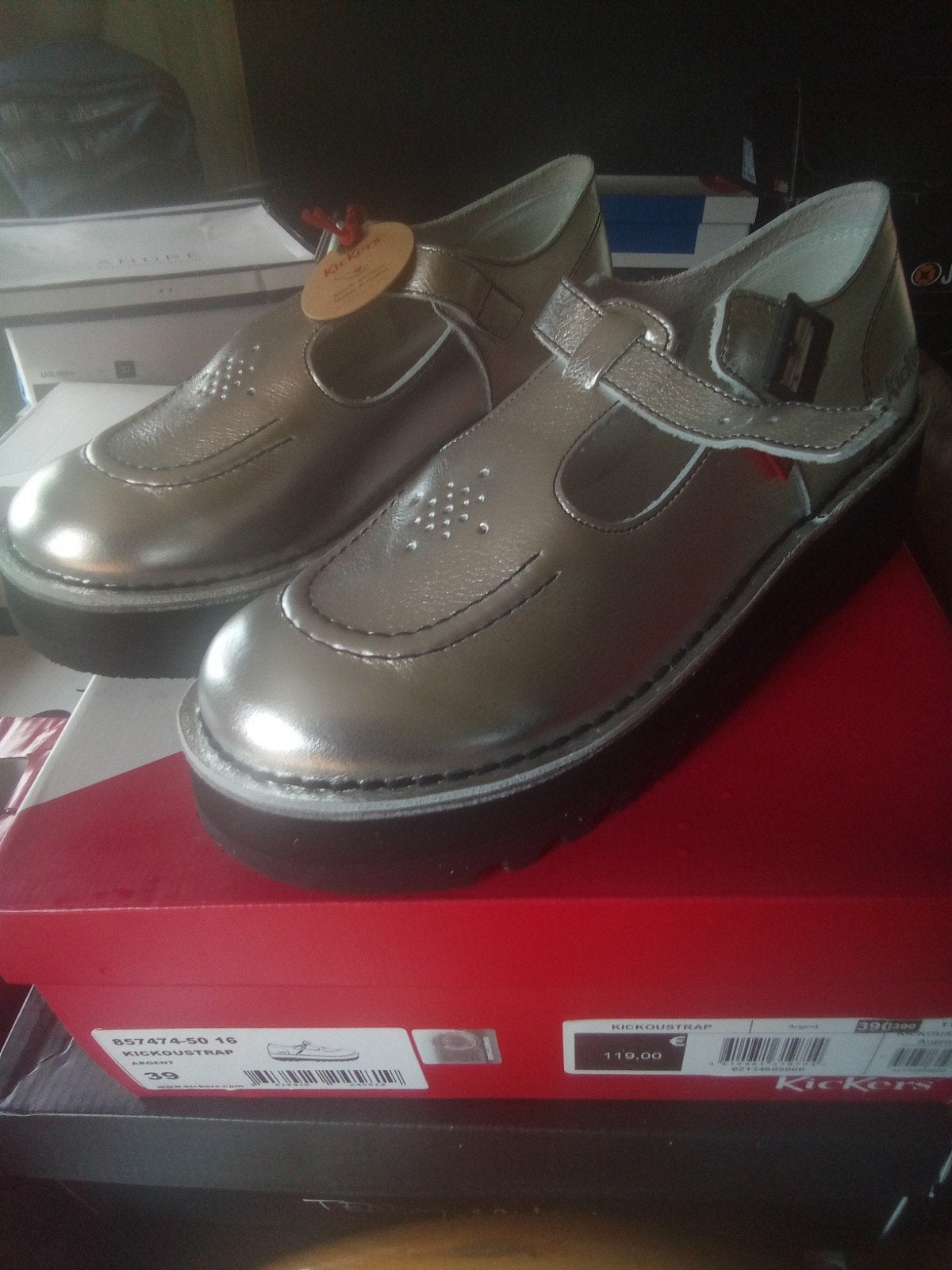 Nieuwe Kickers Kickoustrap schoenen - Maat 39. Prijs 40 euro, Schoenen met lage hakken, Overige kleuren, Nieuw, Ophalen of Verzenden