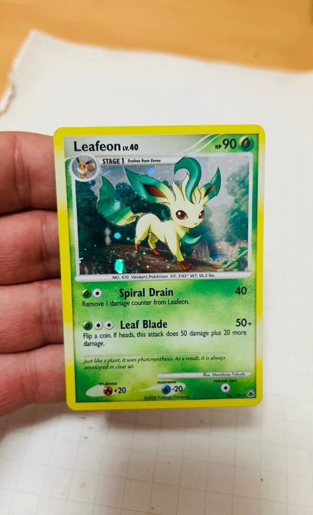 Leafeon 24/100 Holo Majestic Dawn Pokemon, Verzenden, Zo goed als nieuw, Losse kaart, Foil