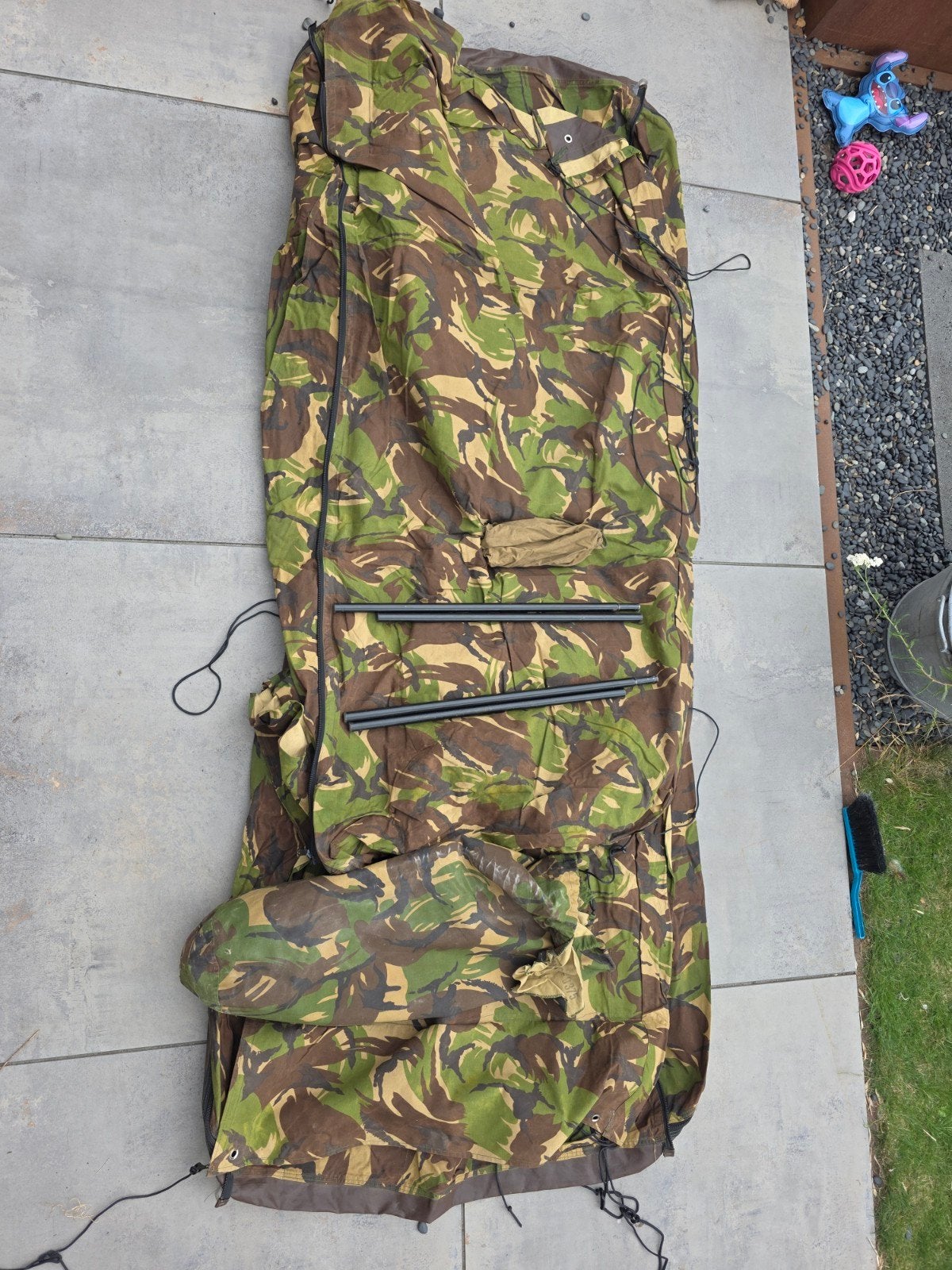 Landmacht pup tent - Compleet met stokken en grondankers, Caravans en Kamperen, Tenten, Ophalen of Verzenden, Gebruikt, Tot en met 2