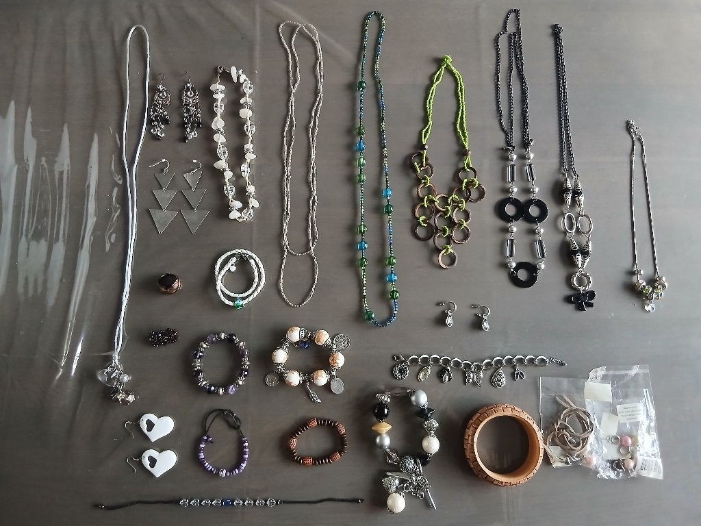 Sieraden Armbanden Kettingen Oorbellen, Sieraden, Tassen en Uiterlijk, Antieke sieraden, Verzenden, Overige materialen, Overige typen
