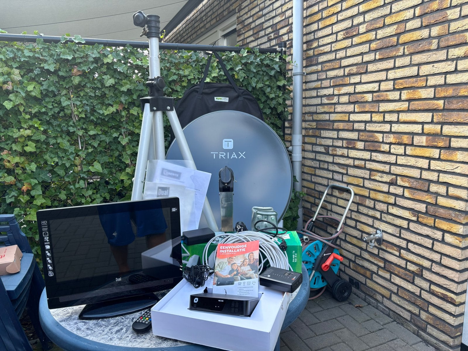 Complete camping televisie set: Dual TV, Canal Digital, scho, Gebruikt, 50 Hz, Minder dan 40 cm, Ophalen